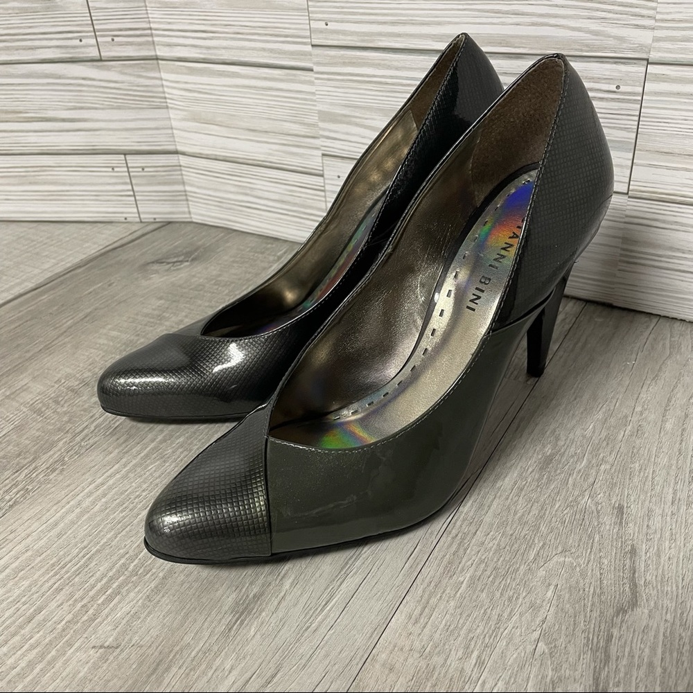 NWOB Gianni Bini silhouette heels